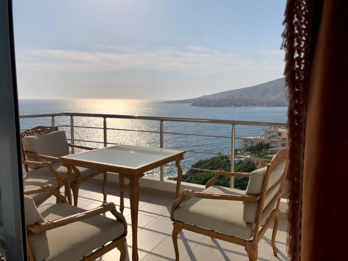 Lorenso Guest House Sarandë Esterno foto