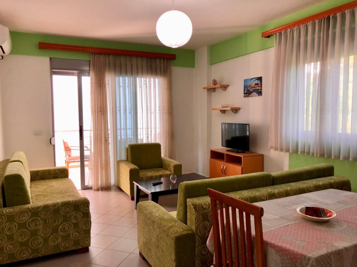 Lorenso Guest House Sarandë Esterno foto