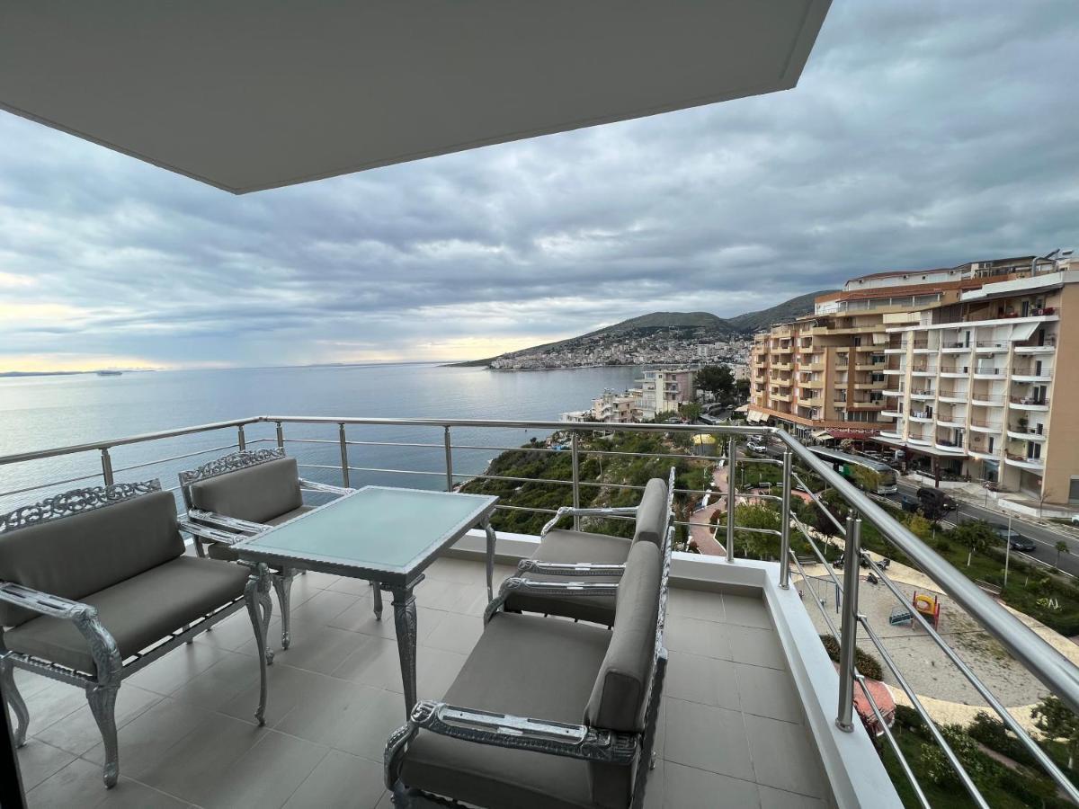 Lorenso Guest House Sarandë Esterno foto